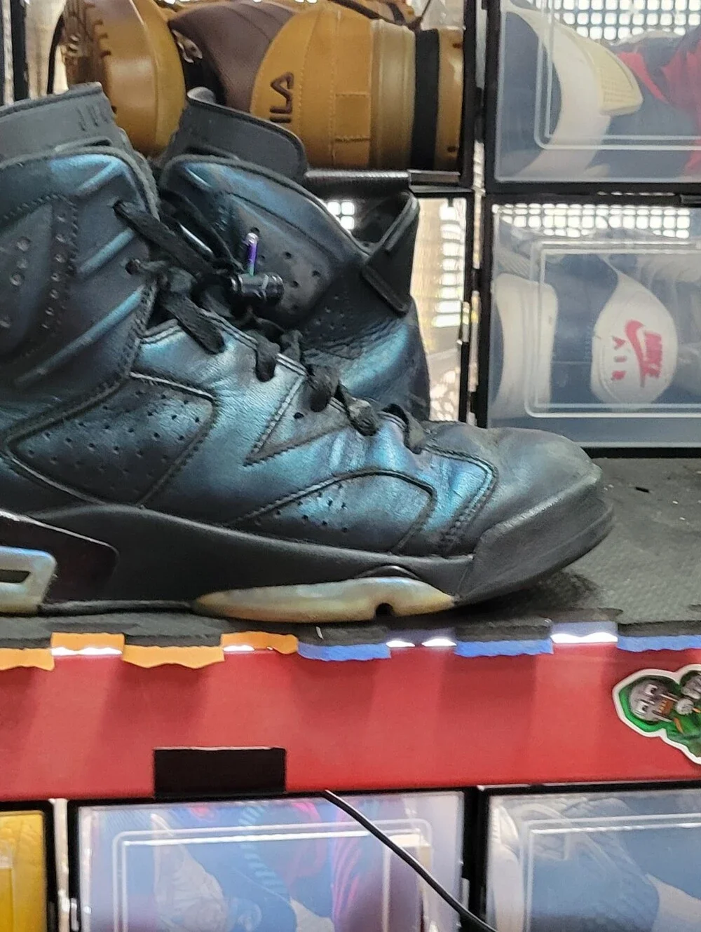 Jordan sleek black